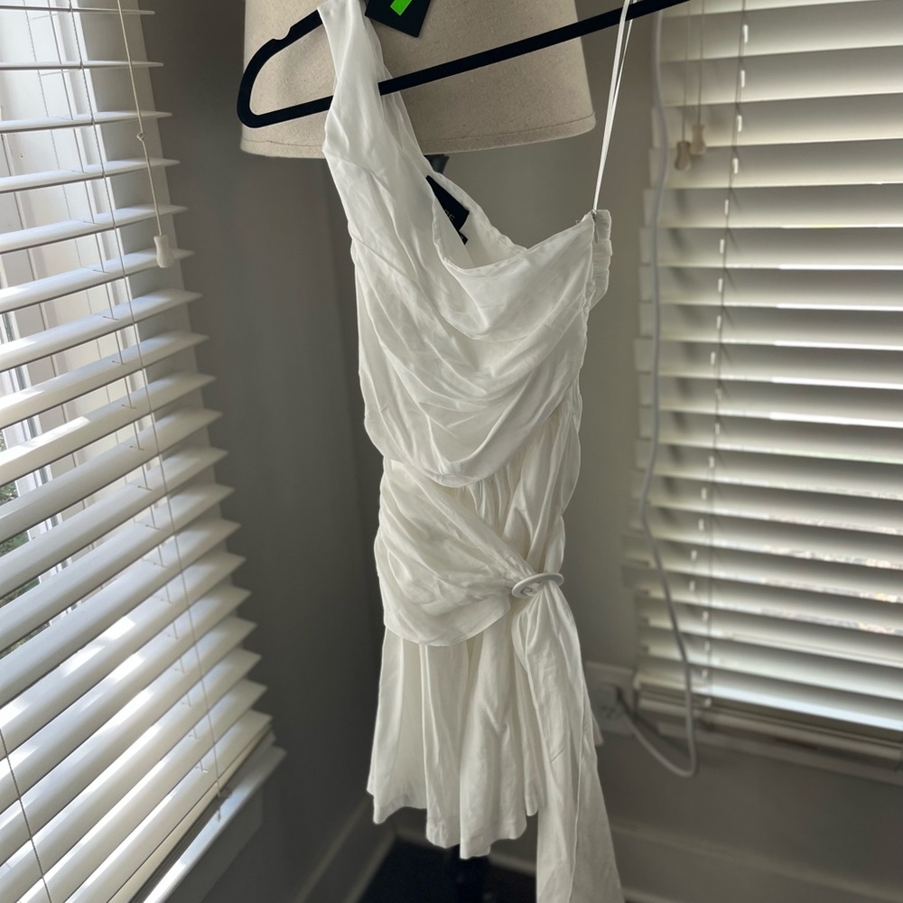DO+ BE one shoulder white dress